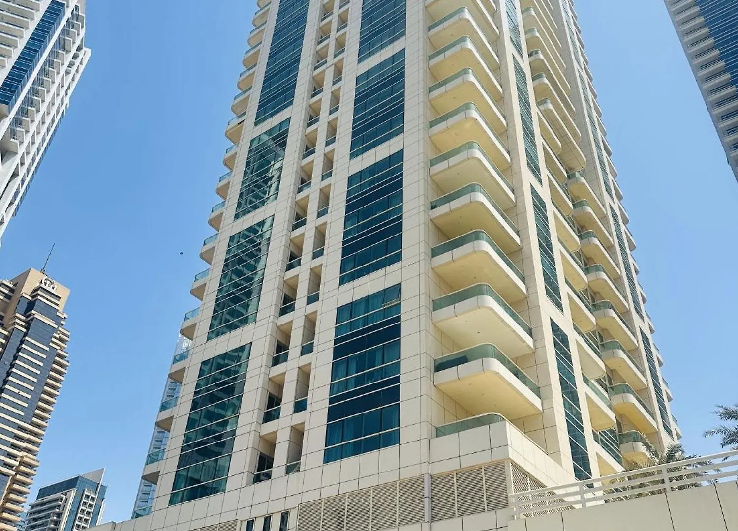 Appartement Sunrise Homes - Pool Side Studio With Huge Balcony Dubai Verenigde Arabische Emiraten