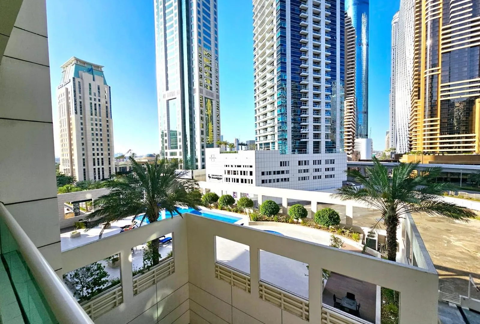 Sunrise Homes - Pool Side Studio With Huge Balcony Dubai Verenigde Arabische Emiraten