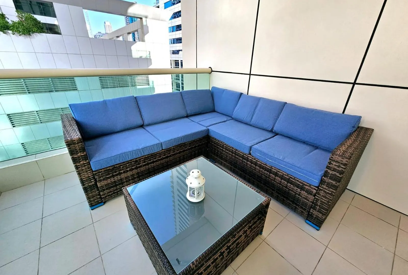 Sunrise Homes - Pool Side Studio With Huge Balcony Dubai 0*,  Verenigde Arabische Emiraten